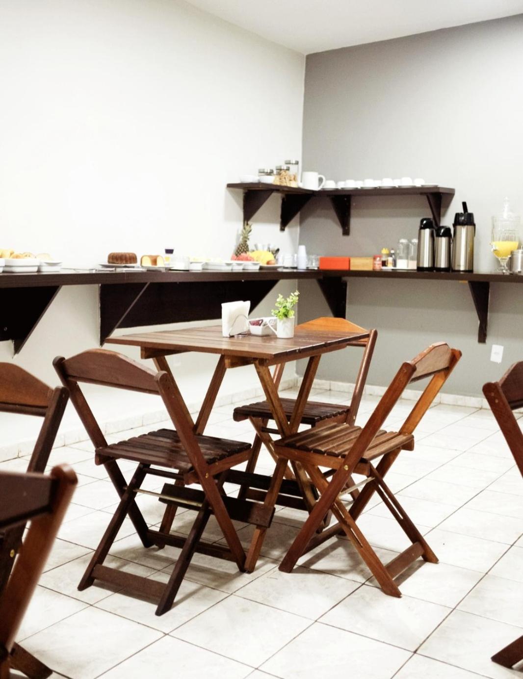 Ami Hotel 2*
